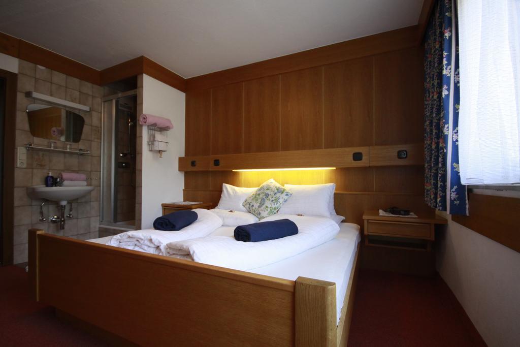 Privatzimmer Kammerlander Neukirchen am Großvenediger Δωμάτιο φωτογραφία