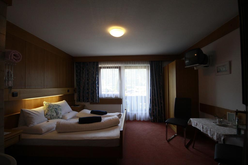 Privatzimmer Kammerlander Neukirchen am Großvenediger Δωμάτιο φωτογραφία