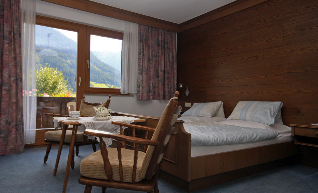 Privatzimmer Kammerlander Neukirchen am Großvenediger Δωμάτιο φωτογραφία